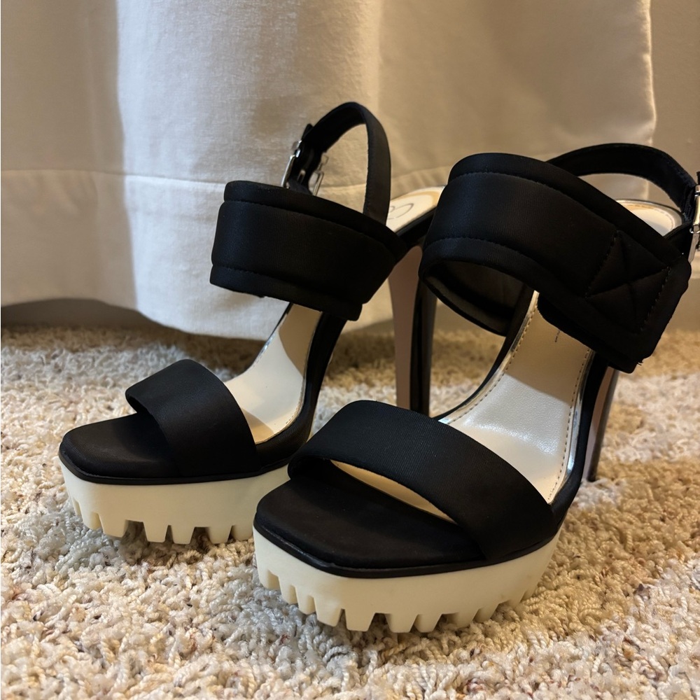 Jessica Simpson Black Platform Lug-Sole High Heel Sandals